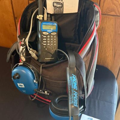 Uniden Sport Cat SC200 scanner w/radio, 2 headphones & Pack (200 Channel Scanner)