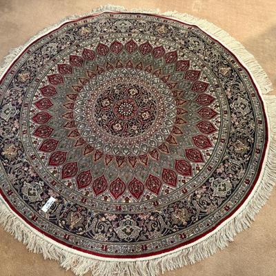 Round hand knotted Wool 5’ diameter colorful Rug