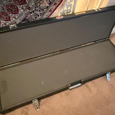 Bear Track Cases Co. heavy duty Rifle/Gun carrying case