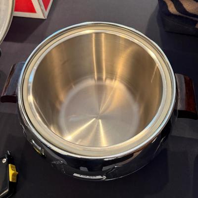 Mid Century Stainless Penguin Ice Bucket in excellent shape
