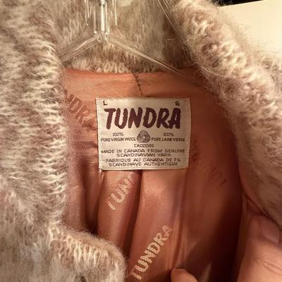 Vintage Tundra women’s Wool zip up Coat