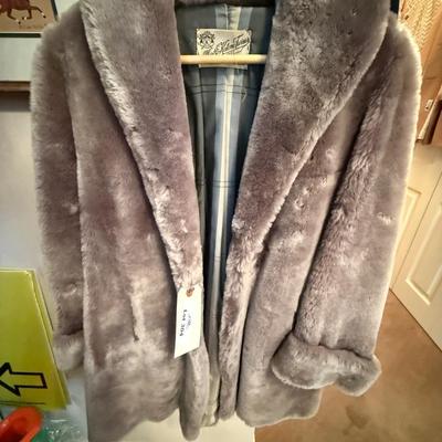 Women’s Gray Albert E. Katona Furrier Reno NV Fur Coat