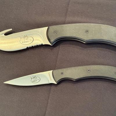 Pair of RMEF fixed blade knives in single sheath