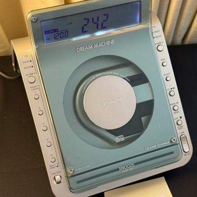Sony Dream Machine digital clock/CD player/Radio