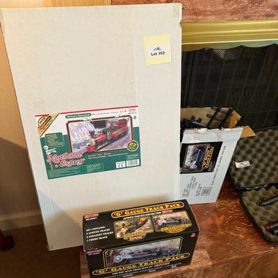 G Gauge Christmas Train Set in 3 Boxes of Easy Tech battery operated