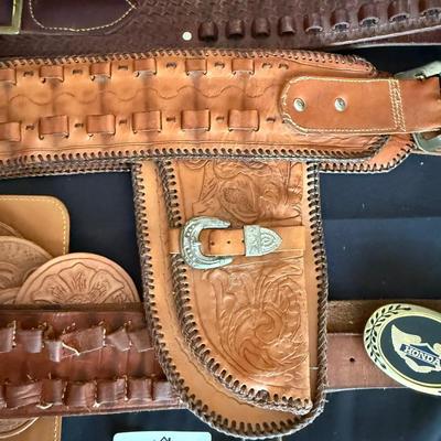 Collection of leather belts/holsters/small pieces