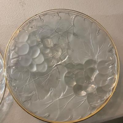 Gold Rimmed Plates (4)