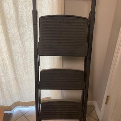 Gorilla Step Ladder 300lbs MAX