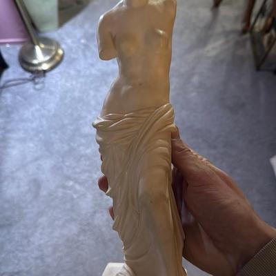 Venus de Milo Replica Statue