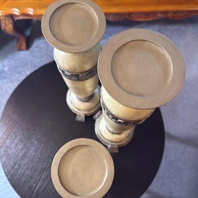 Elegant Decorative Candleholders Set