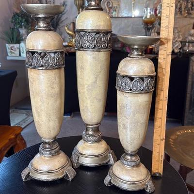 Elegant Decorative Candleholders Set