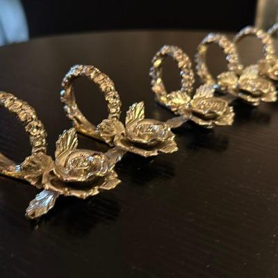 Rose Design Napkin Rings Set