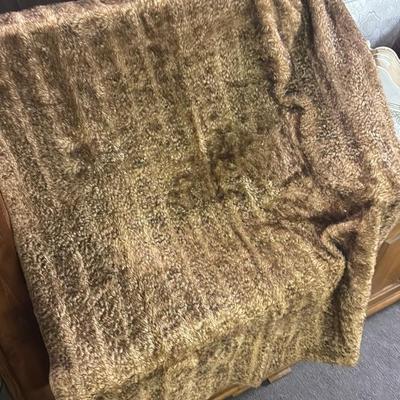 Plush Brown Throw Blanket