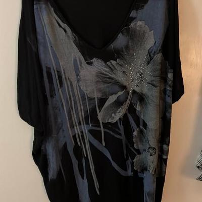 Black Floral V-Neck Top