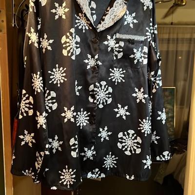 Snowflake Pattern Pajama Shirt