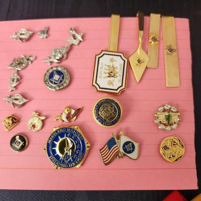 Mason Boumi Temple Tie Clips, Cuff Links, Pins, w Jewelry Box