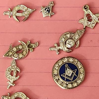 Mason Boumi Temple Tie Clips, Cuff Links, Pins, w Jewelry Box