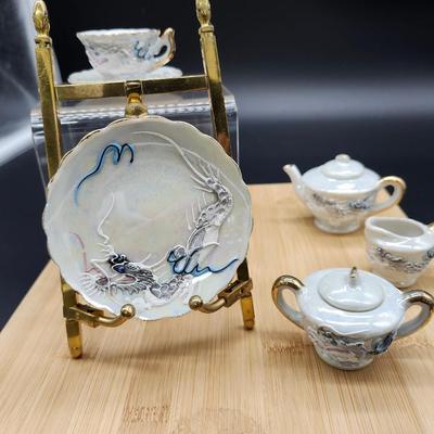 Dragon Ware Moriaga Childs Tea set