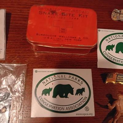 AN ASSORTMENT OF SMALL ITEMS
