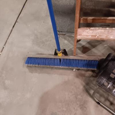 WERNER 3 FT WOODEN LADDER, PUSH BROOM AND SMALL FOLDING DOLLY