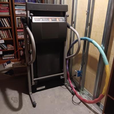 PRO-FORM 390Pi SPACE SAVER FOLDING TREADMILL
