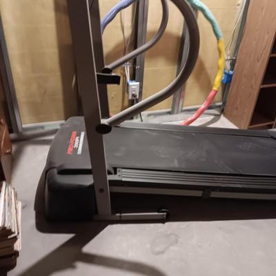 PRO-FORM 390Pi SPACE SAVER FOLDING TREADMILL