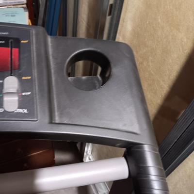 PRO-FORM 390Pi SPACE SAVER FOLDING TREADMILL