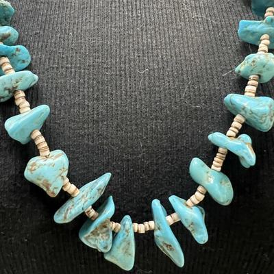 Vintage Turquoise Necklace with shell spacers
