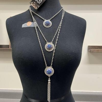 Hobe' necklace