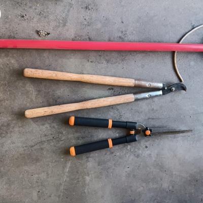 TREE LIMB CUTTER, LOPPERS, HEDGE TRIMMERS, GARDEN CLAW AND MORE