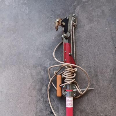 TREE LIMB CUTTER, LOPPERS, HEDGE TRIMMERS, GARDEN CLAW AND MORE