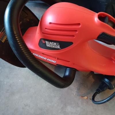 GARDEN GROOM AND 24" ELECTRIC HEDGE TRIMMERS