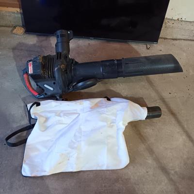 CRAFTSMAN 200 MPH GAS LEAF BLOWER AND VACUUM