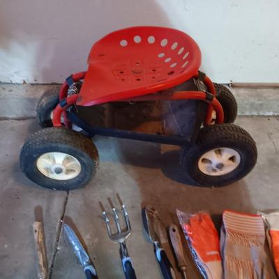 GARDEN TRACTOR AND GARDENING HAND TOOLS