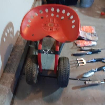 GARDEN TRACTOR AND GARDENING HAND TOOLS
