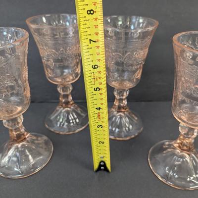 Tiara Indiana Pink Chalice Goblets