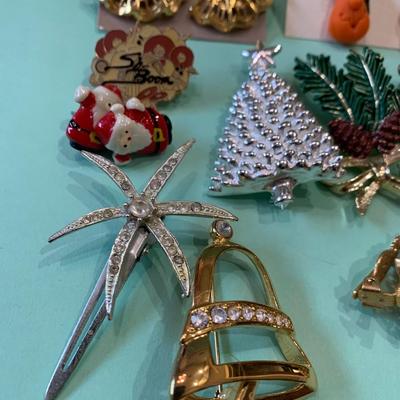 Mixed Jewelry Lot Carded & Holiday Pieces
