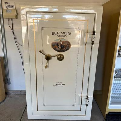HALL'S LARGE HEATED COMBINATION SAFE