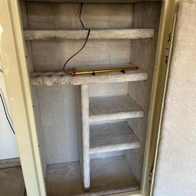 HALL'S LARGE HEATED COMBINATION SAFE