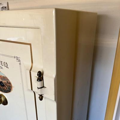HALL'S LARGE HEATED COMBINATION SAFE