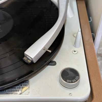 GE PORTABLE STEREOPHONIC PHONOGRAPH