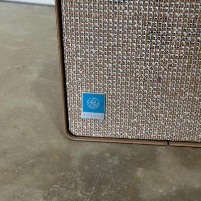 GE PORTABLE STEREOPHONIC PHONOGRAPH
