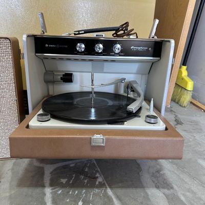 GE PORTABLE STEREOPHONIC PHONOGRAPH