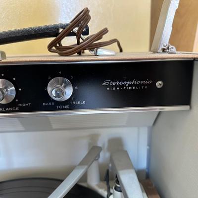GE PORTABLE STEREOPHONIC PHONOGRAPH