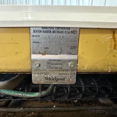 WHIRLPOOL UPRIGHT FREEZER