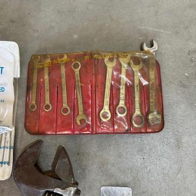 HAND TOOLS (2)