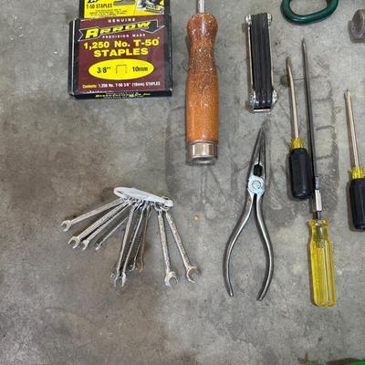 HAND TOOLS (4)