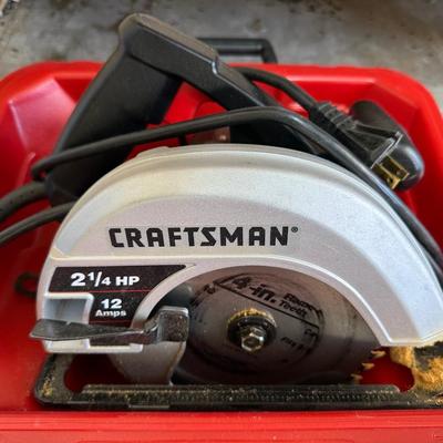 CRAFTSMAN CIRCULAR SAW AND A 40 PIECE SOCKET SET
