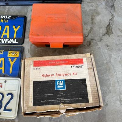 NEW OUTBACK FLOOR MATS AND OTHER AUTO ITEMS