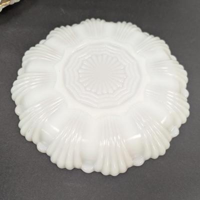 Anchor Hocking White Milk Glass Oyster Plates With Gold Trim